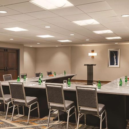 Hilton Knoxville Airport Алкоа Экстерьер фото
