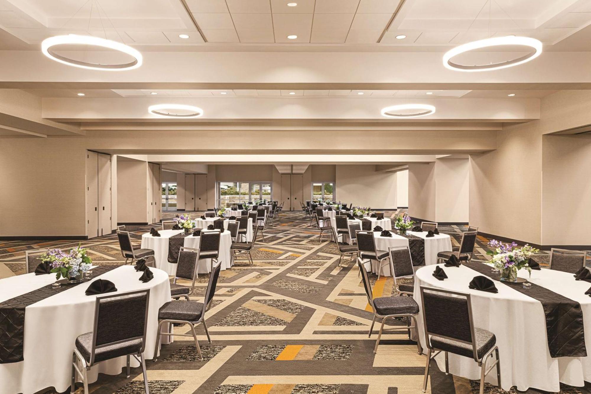 Hilton Knoxville Airport Алкоа Экстерьер фото