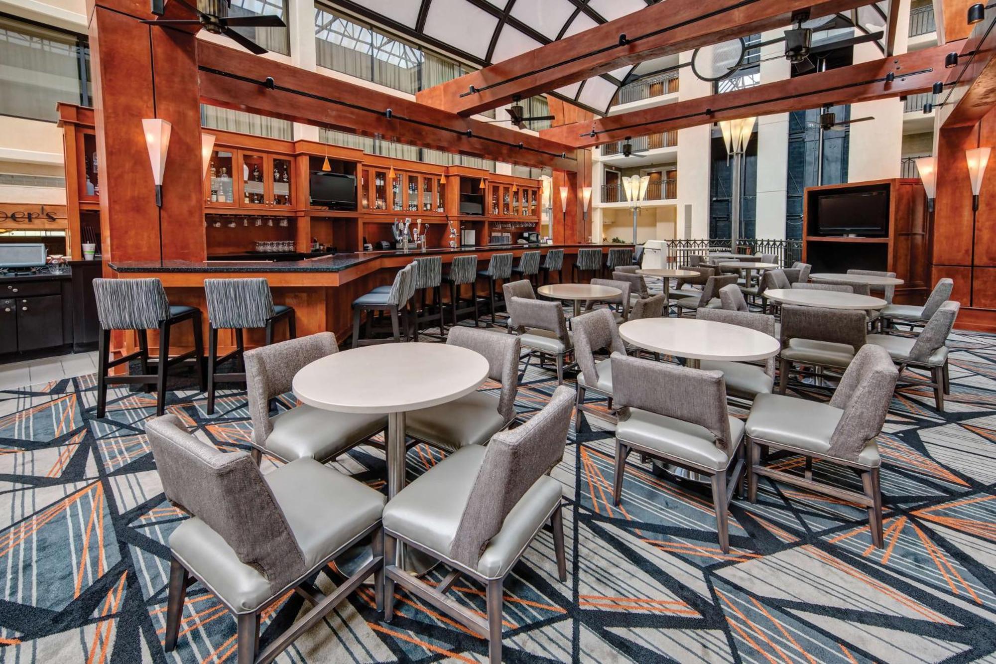 Hilton Knoxville Airport Алкоа Экстерьер фото