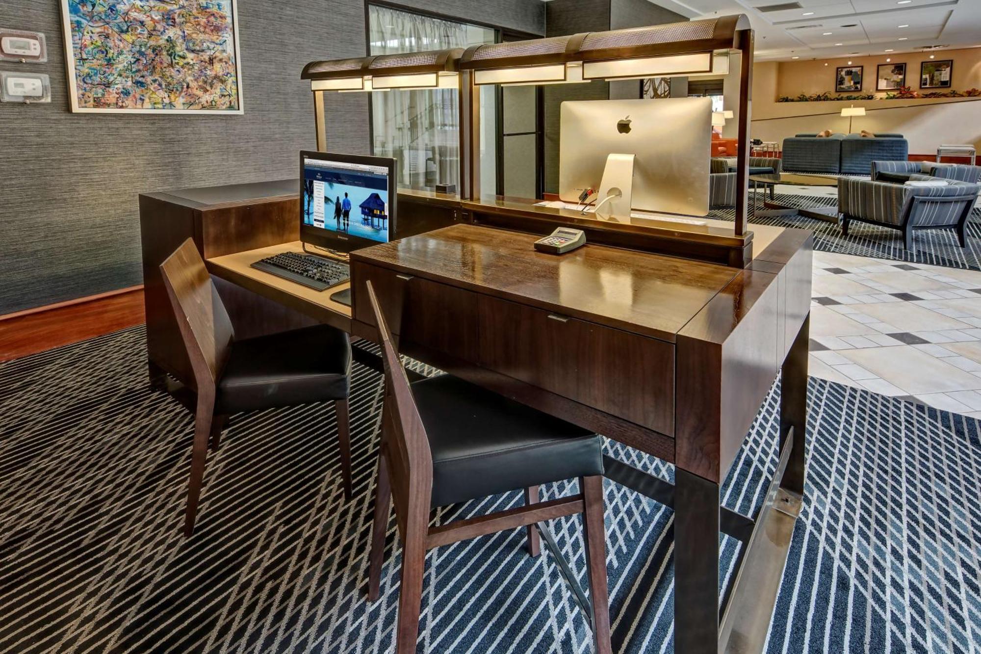 Hilton Knoxville Airport Алкоа Экстерьер фото