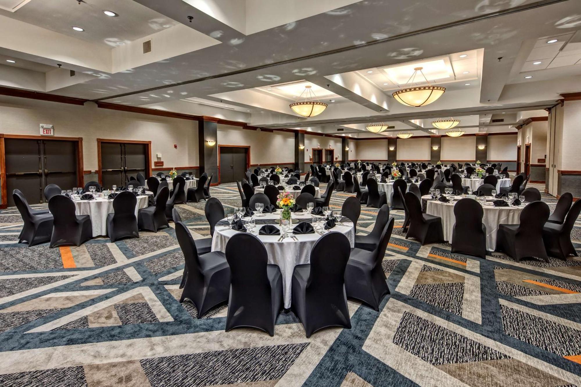 Hilton Knoxville Airport Алкоа Экстерьер фото