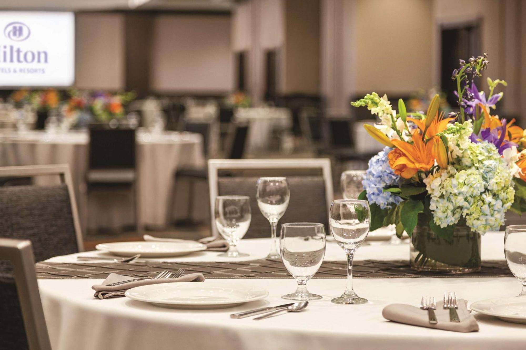 Hilton Knoxville Airport Алкоа Экстерьер фото